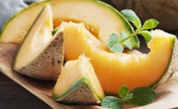 Is it possible to eat melon if you have gout and what are its benefits?