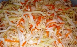Very tasty and simple sauerkraut according to my grandmother’s recipe, which was used in the old days