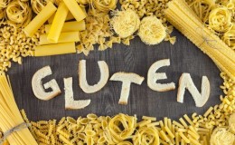 Does corn contain gluten, is it found in corn grits and flour, and why is it so dangerous?
