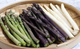 What is asparagus, what does it look like and how is it used?