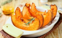 How to properly cook pumpkin baked in the oven: the benefits and harms of the dish