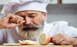 Stop crying in the kitchen: learn to cut onions without crying