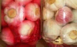 How to preserve garlic for the winter in a tasty and simple way?