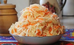 Quick and delicious recipes for making sauerkraut in 3 days