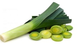 What part of leek is eaten and how to cook it correctly