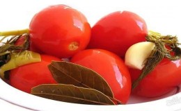 The best express recipes for how to pickle tomatoes in a bag quickly and tasty: ingredients, instructions and tips from housewives