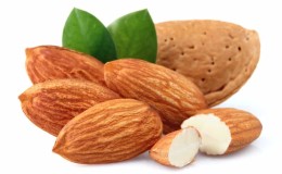 Is it possible to eat almonds on a weight loss diet?
