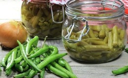 The best recipes for pickled green beans for the winter: we make delicious preparations from simple ingredients