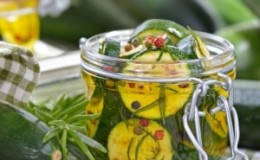 How to quickly and tasty prepare zucchini for the winter