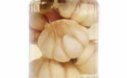 How to prepare pickled garlic cloves for the winter: top 15 simplest and most delicious recipes
