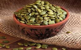How to peel pumpkin seeds at home: step-by-step instructions and tips to make the task easier