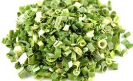 The best ways to preserve green onions for the winter at home
