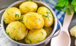 What is the calorie content of potatoes and do they make you fat?