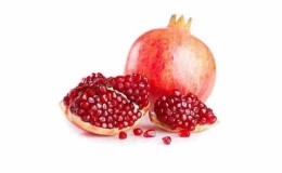 Is there a seedless pomegranate and how to distinguish it from a regular one?