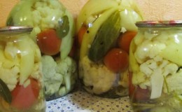 The most delicious recipes for assorted cauliflower, cucumbers and tomatoes for the winter