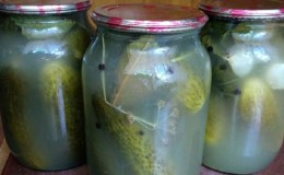 What to do if the cucumbers in the jar become cloudy: how to correct mistakes and prevent them in future preparations