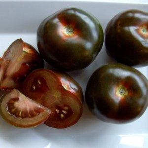 Spectacular appearance and unusual taste: Kumato tomatoes and the secrets of growing them