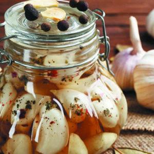 The simplest DIY preparations: storing garlic in glass jars - life hacks and important rules
