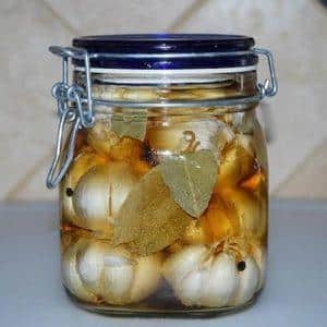 The simplest DIY preparations: storing garlic in glass jars - life hacks and important rules