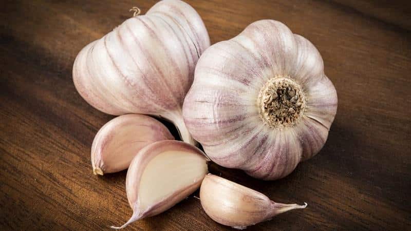 Let's look together at a common question: Is garlic a vegetable or not?