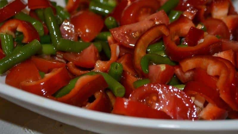 Top 20 most delicious recipes for canned green beans: preparation secrets from experienced housewives