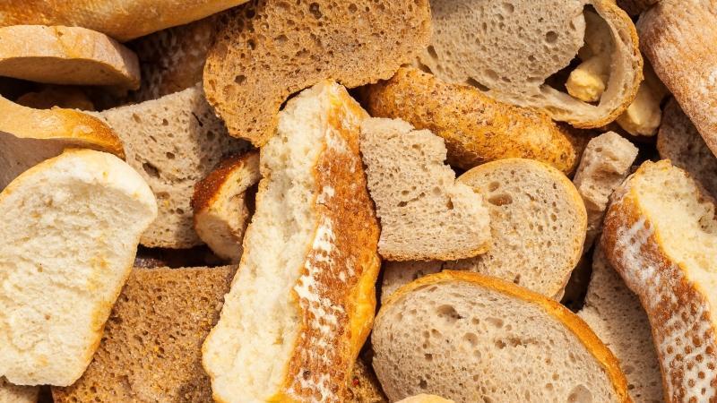 The best recipes for bread fertilizers for tomatoes and how to use them correctly to increase productivity