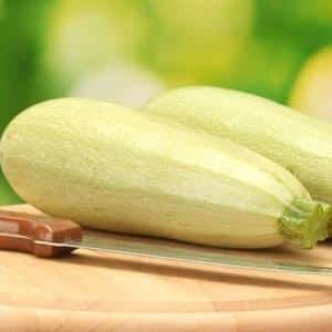 How to cook delicious crispy lightly salted zucchini in a bag: a quick recipe in 5 minutes