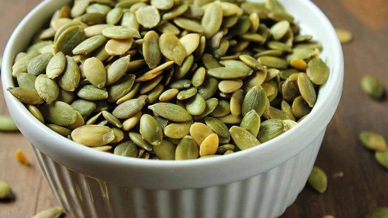 How and in what quantity to consume pumpkin seeds for weight loss: the benefits and harms of seeds in the fight for slimness