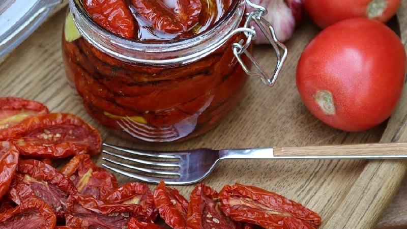 How to cook sun-dried tomatoes at home: different methods and the most delicious recipes