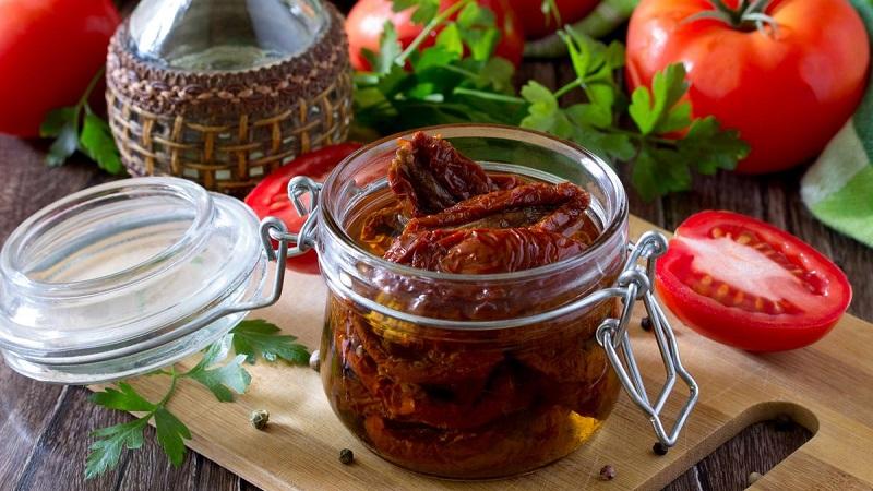 How to cook sun-dried tomatoes at home: different methods and the most delicious recipes