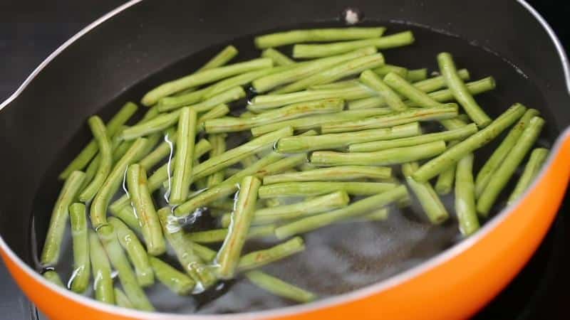 A selection of the best ways to freeze green beans, preserving maximum benefits and taste