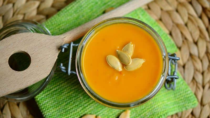 Benefits of pumpkin oil for women: choose and use correctly to get maximum effect