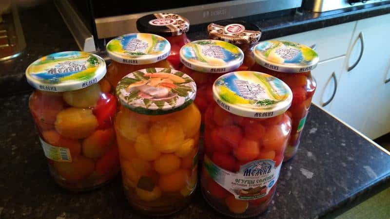 How to cook delicious pickled cherry tomatoes: the best recipes and recommendations from experienced housewives