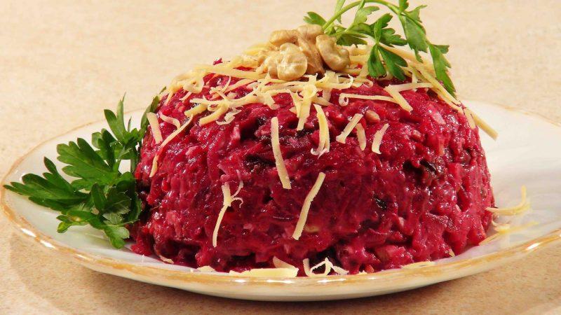 Is it possible to eat beets if you have gout: let’s look at the arguments for and against