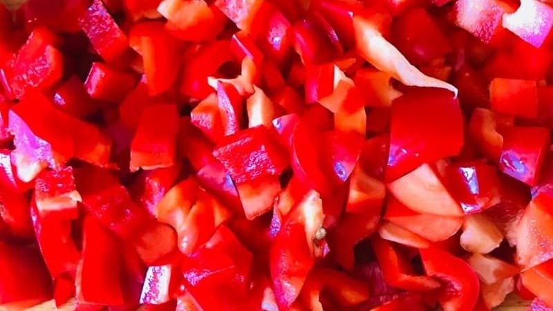 How to freeze bell peppers for the winter: making healthy preparations for delicious dishes