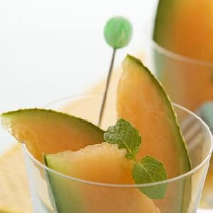 Delicious, aromatic and healthy melon compote: we cook it ourselves according to the best recipes