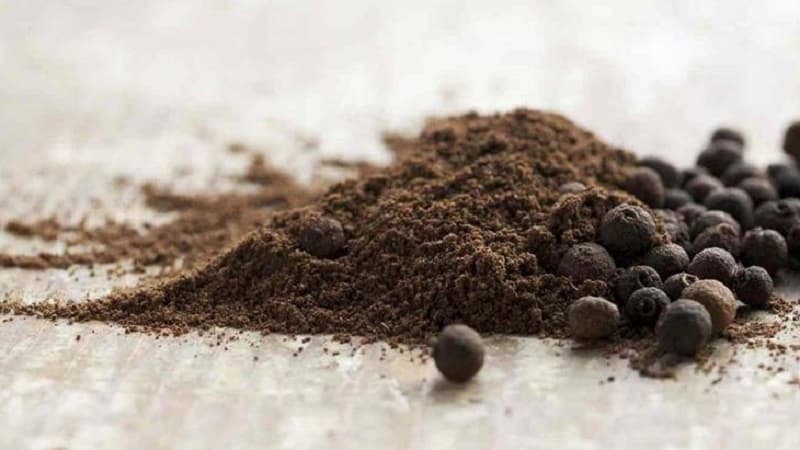 Are allspice and black pepper the same thing?