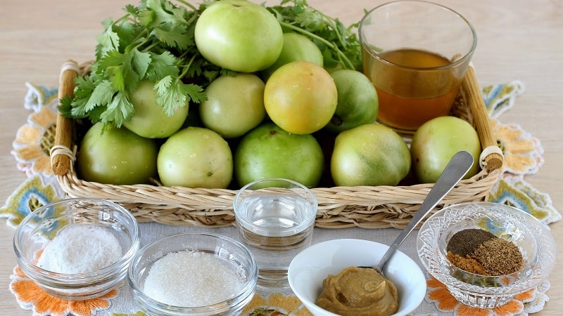 How to cook the most delicious green tomatoes for the winter: a selection of the best recipes