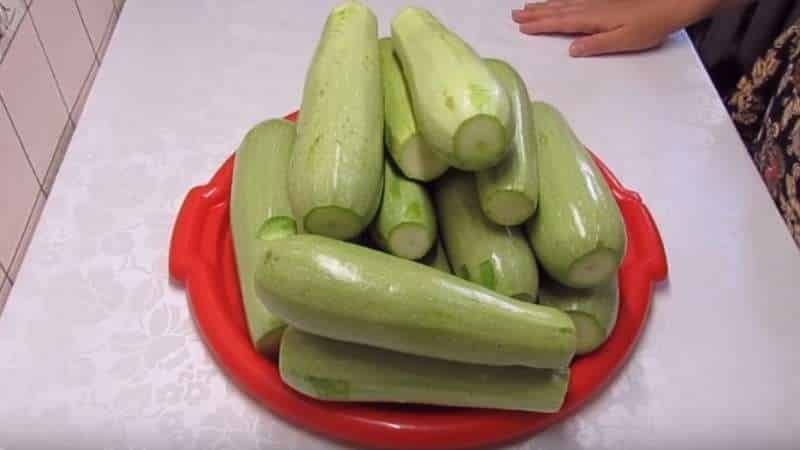 A selection of the top 20 most delicious ways to pickle zucchini in jars for the winter