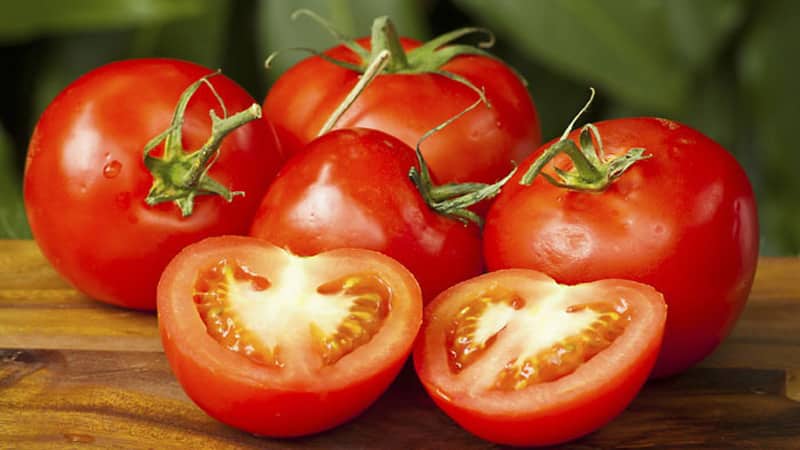 We adopt the experience of experienced summer residents - how to treat tomatoes with aspirin and how this will help produce abundant yields