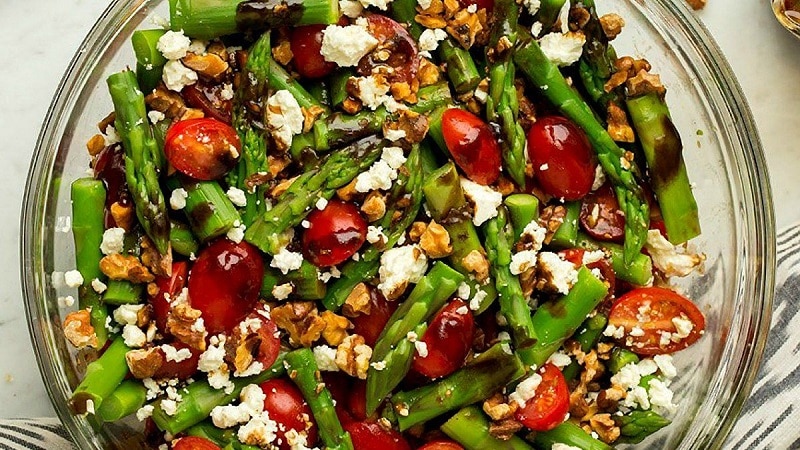 Is it possible to eat asparagus while breastfeeding and how to cook it correctly