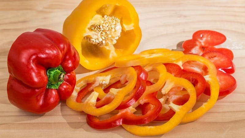 Where and how to store bell peppers for the winter: fresh, frozen, dried, dried and canned