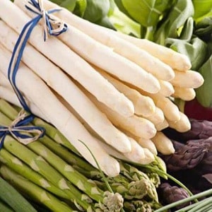 What is asparagus, what does it look like and how is it used?