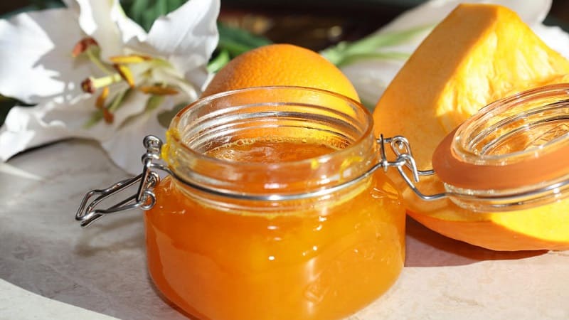 How to cook a simple but very tasty melon jam