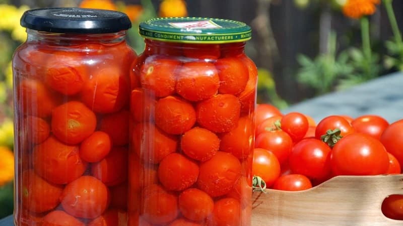 How to cook delicious and original sweet tomatoes in liter jars for the winter