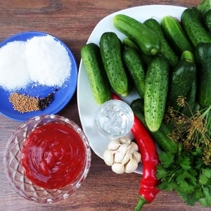How to prepare pickled cucumbers with chili ketchup for the winter: recipes and tips