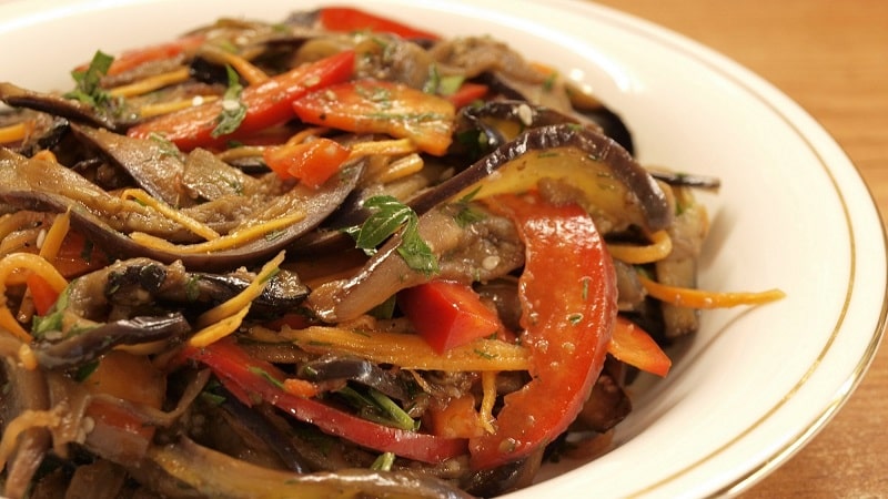 How to freeze eggplants fresh for the winter at home, and what to cook from them