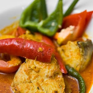 The harm and benefits of chili peppers for the body, the norms of its use