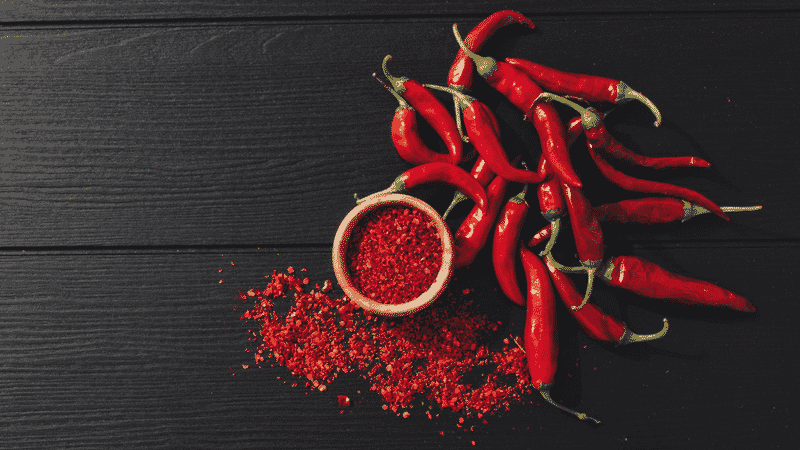 The harm and benefits of chili peppers for the body, the norms of its use