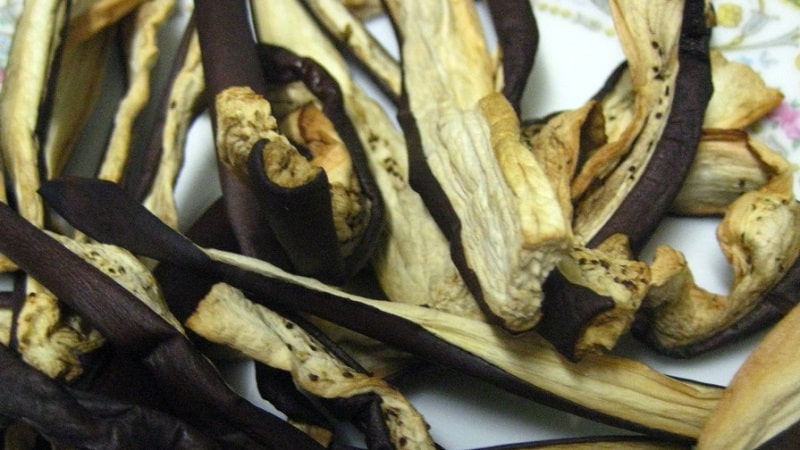 How to cook dried eggplants at home, tasty and simple